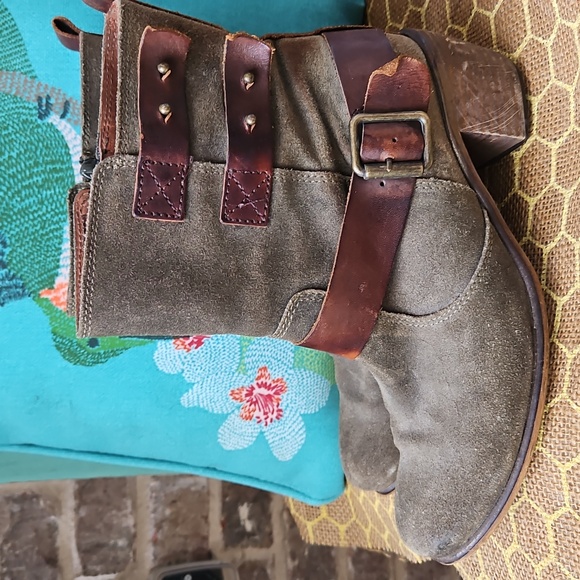 Anthropologie Shoes - Sixtyseven Baxter Green Suede And Leather Strap Boots